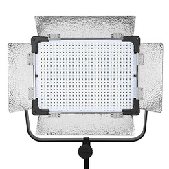 Đèn LED quay phim Yongnuo YN6000 cung cấp ánh sáng liên tục quay phim, chụp ảnh