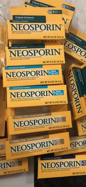 Kem mỡ Neosporin triple antibiotic ointment loại 14.2g | BigBuy360 - bigbuy360.vn