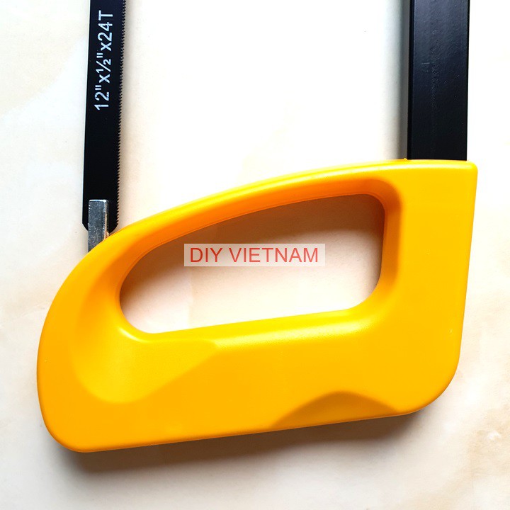 Cưa sắt cầm tay cao cấp hãng Tolsen kích thước 300mm, được tặng kèm 1 lưỡi thay thế - Khung cưa sắt