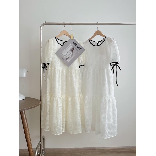 Đầm babydoll hoa nổi viền nơ đen chất voan caro mịn, Váy trắng đi chơ, đi tiệc đẹp (TTA135)