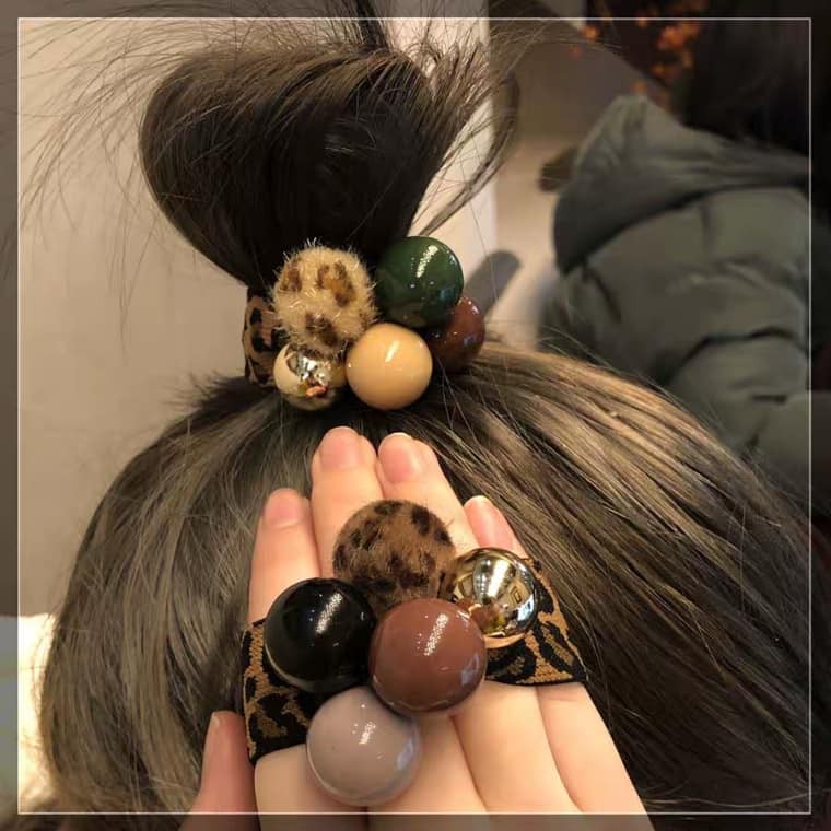 Dây cột tóc mặt cười hình vuông