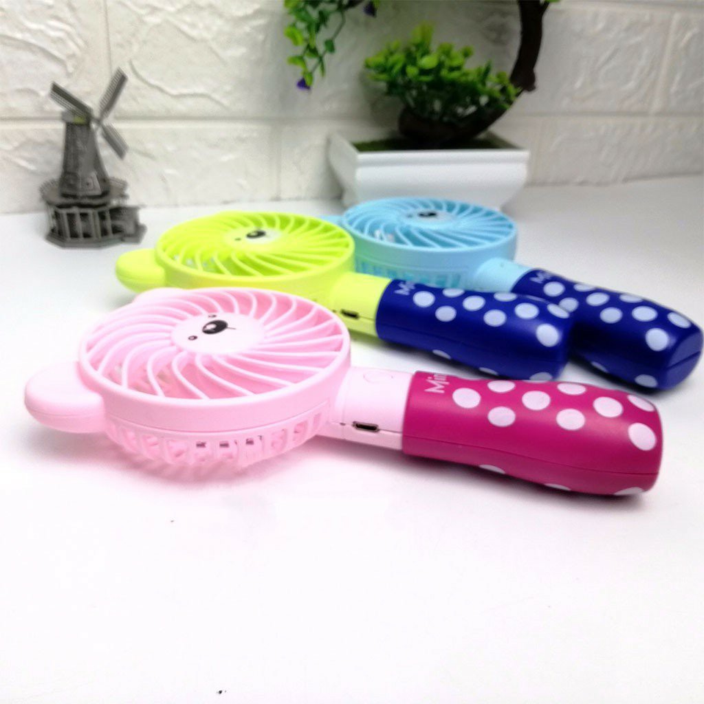 Quạt mini cầm tay hình gấu siêu tiện lợi | BigBuy360 - bigbuy360.vn
