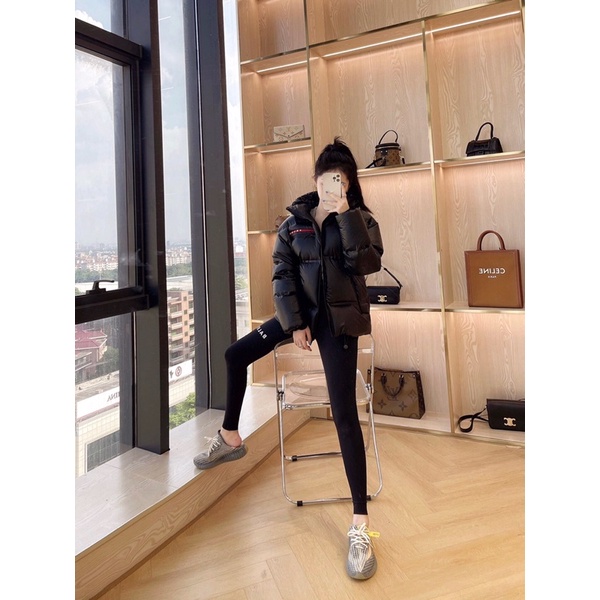 Áo khoác phao mùa đông Prada thời trang cho cả nam và nữ