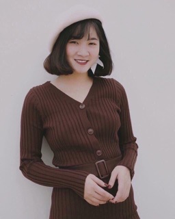 Đầm body len nút QC