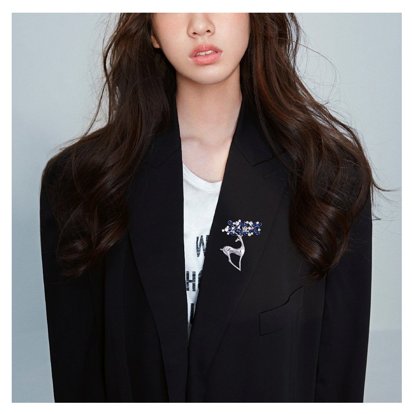 Cài áo thời trang hươu đính đá Vintage dễ thương