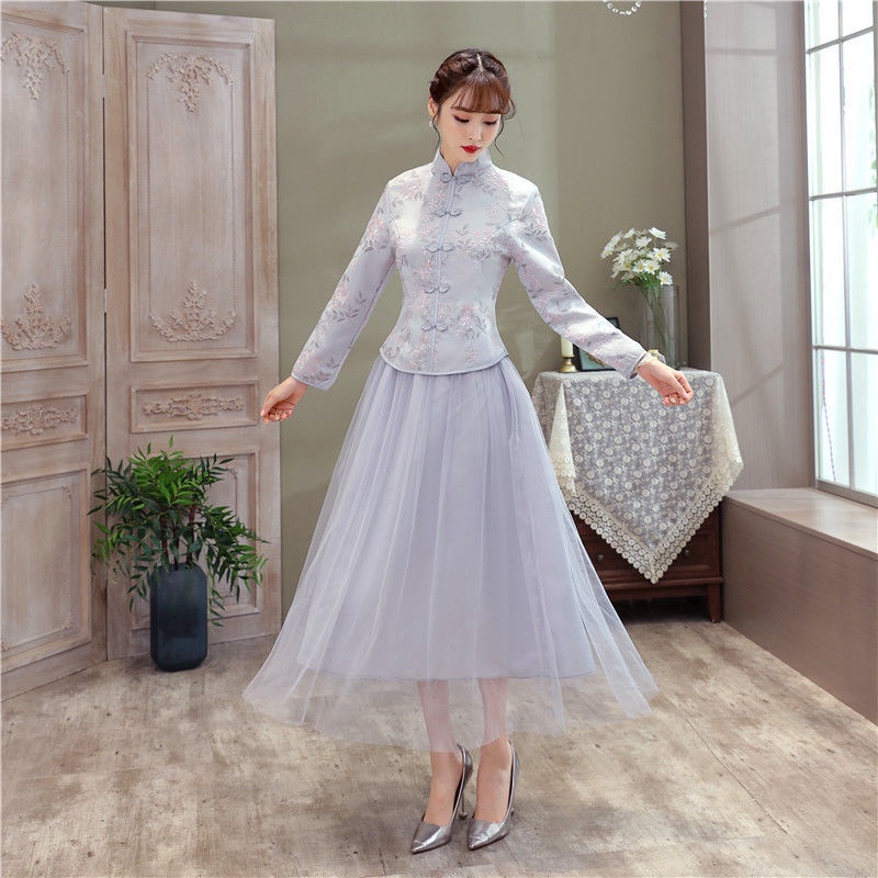 Đầm phù dâu dài tay phong cách mới cổ điển ấm áp