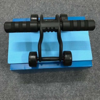 Con lăn tập cơ bụng 4 bánh tại nhà
