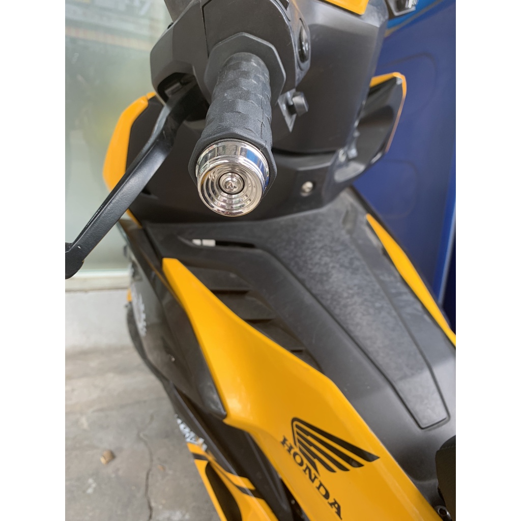 Gù tay lái Salaya mã M6 dùng cho mọi dòng xe