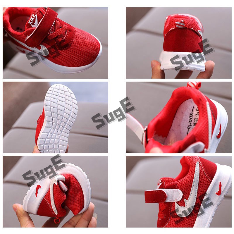 SUGE Size21-30 Giày thể thao trẻ em màu đen, đỏ, giày học sinh nữ. thoáng khí Đế rất mềm.