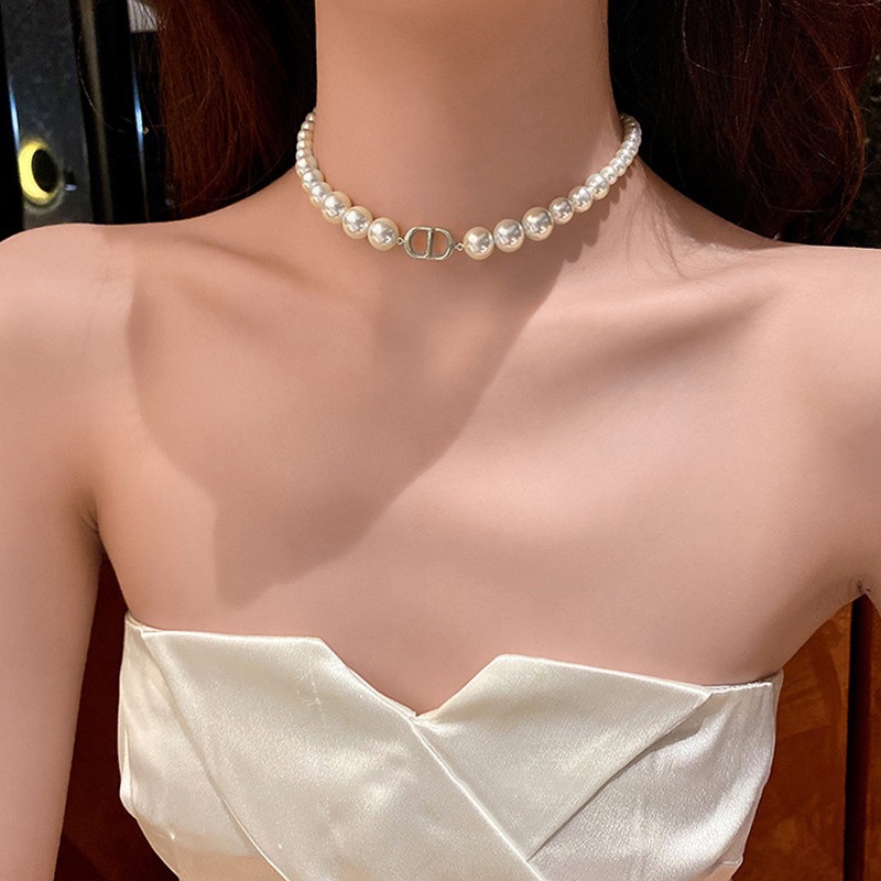 Vòng cổ choker ngọc trai giả cho đám cưới