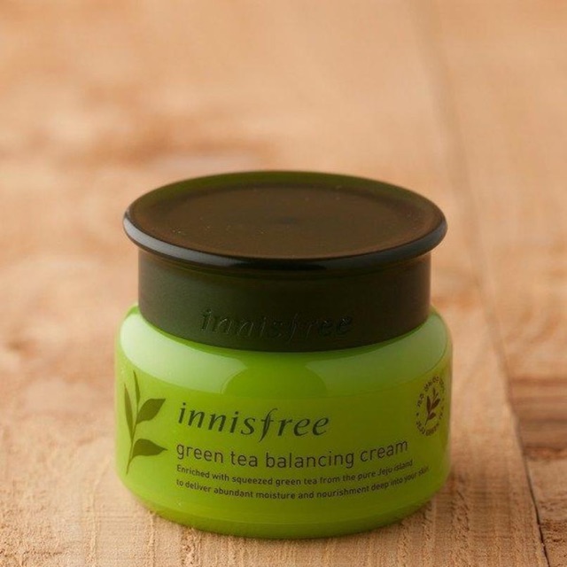 Kem dưỡng trắng tái tạo da trà xanh Innisfree