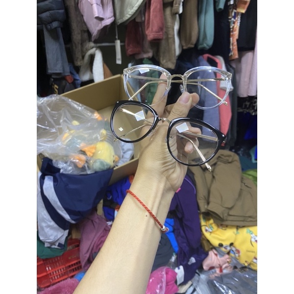 Kính mắt mèo gọng kim loại chống tia UV Không độ thời trang
