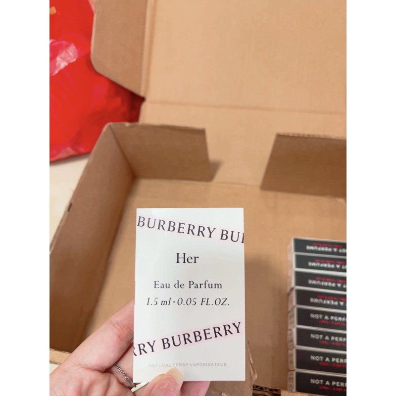 Vial nước hoa Burberry Her EDP 1,5ml