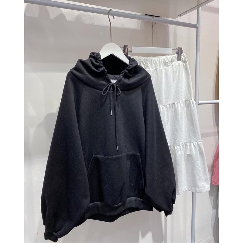 ẢNH THẬT SHOP CHỤP ÁO HODDIE TRƠN NAM NỮ KÈM CHÂN VÁY TRẮNG CÔNG CHÚA