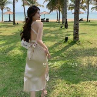 Đầm hai dây hở lưng gợi cảm dành cho nữ váy