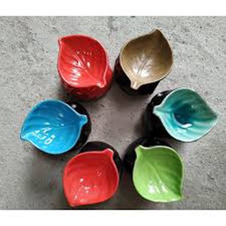 Đế đốt tinh dầu bằng nến- hình chiếc lá