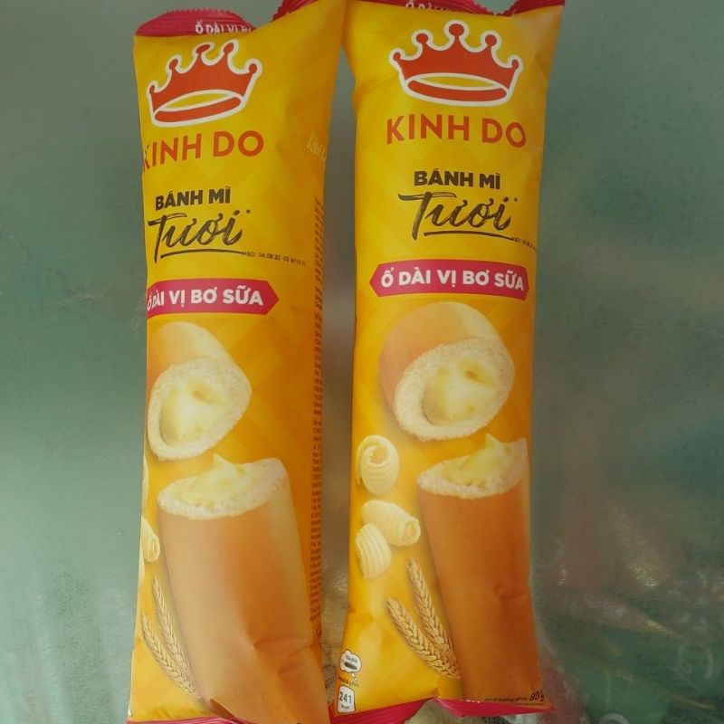 Bánh mì tươi Kinh Đô ổ dài nhân bơ sữa 90g