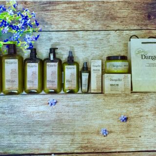 Tinh dầu dưỡng bóng Dangello