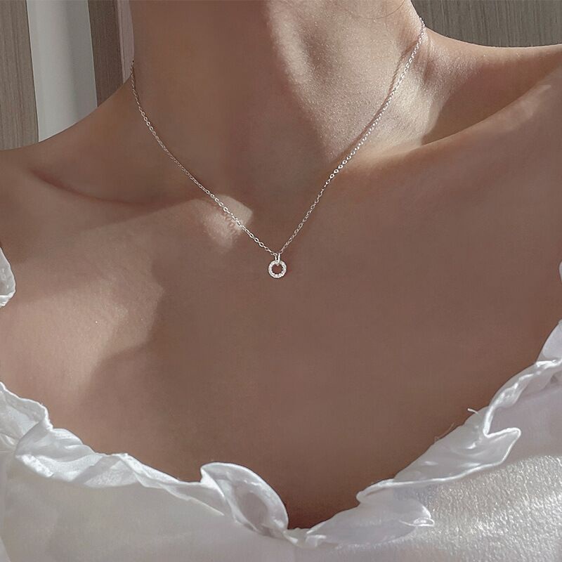 Mặt Dây Chuyền Hình Nhẫn Đính Kim Cương Sang Trọng Đơn Giản Thời Trang Dành Cho Nữ