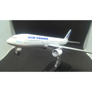 Máy bay mô hình Boeing và Airbus