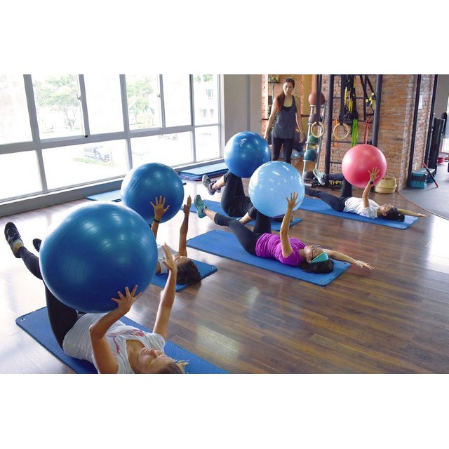 Bóng Tập Yoga, Gym 65cm Loại Trơn Cao Cấp dày 2mm siêu bền chống nổ (tặng kèm bơm bóng) YO33