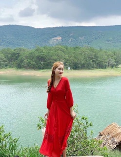 ĐẦM MAXI ĐỎ XẺ TÀ (KÈM HÌNH THẬT)