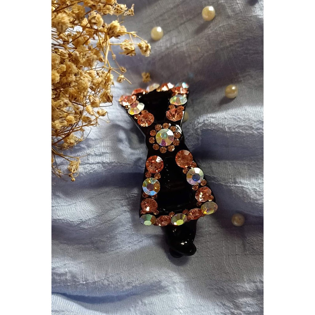 KẸP TÓC NGANG HÌNH NƠ SỐ 8 ĐÍNH ĐÁ MÀU CHO BẠN GÁI SIÊU CUTE