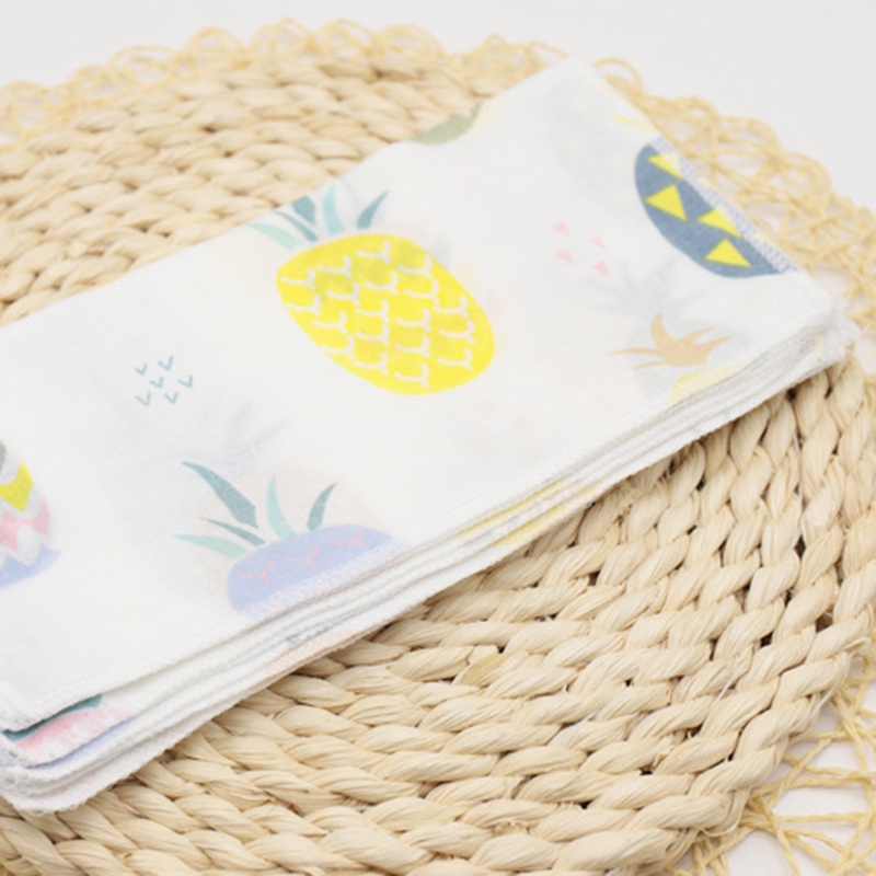 Khăn ăn cotton hình tam giác in họa tiết dễ thương cho bé