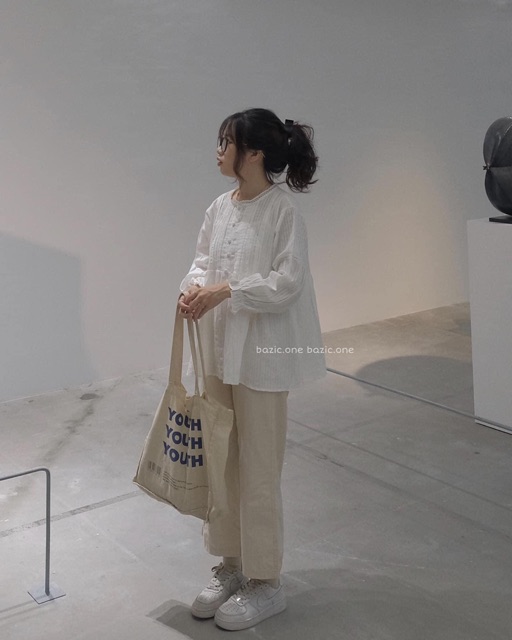 Áo Babydoll trắng nút bọc