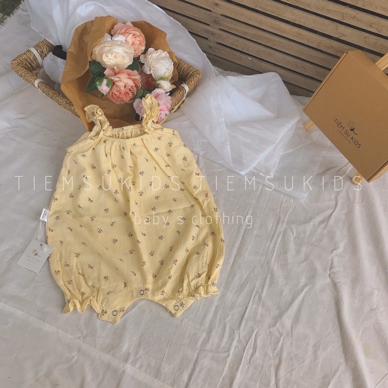 Sale dọn kho - Áo quần liền thân dáng đùi họa tiết xinh xắn