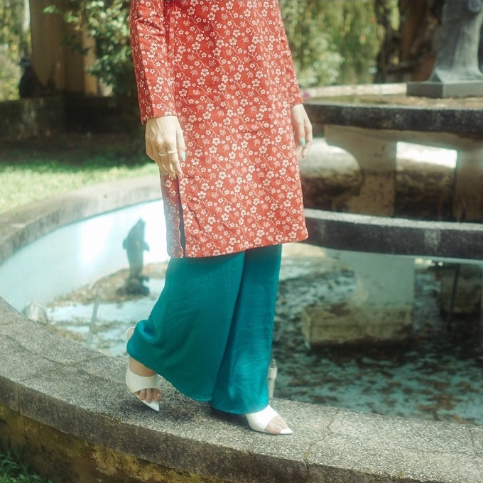 Áo Dài Cà Bông - Họa Tiết Hoa Nhí - Vải B6 - Form Suông Rộng by Mộc AD222