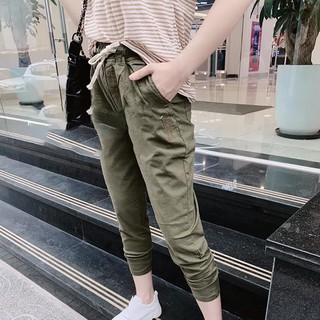 Quần Jogger đũi thêu cá tính