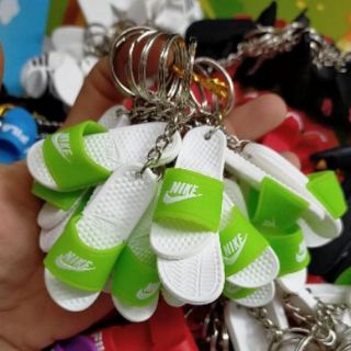 10 móc khóa gấu . móc khóa dép