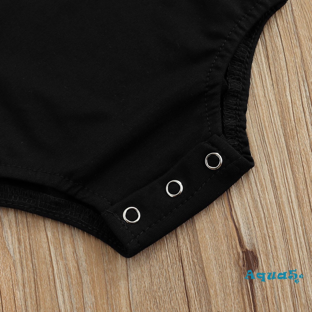 Áo liền quần dài tay cổ tròn in chữ độc đáo cho bé trai sơ sinh màu nâu/đen