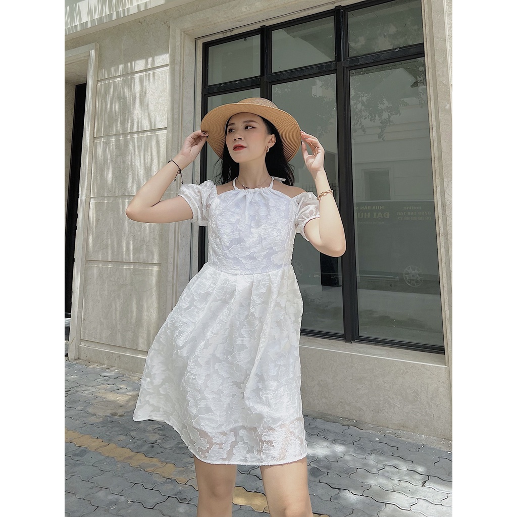 YU CHERRY | Đầm cổ yếm nữ thêu họa tiết đám mây, tay phồng, Momo Yem Dress YD159