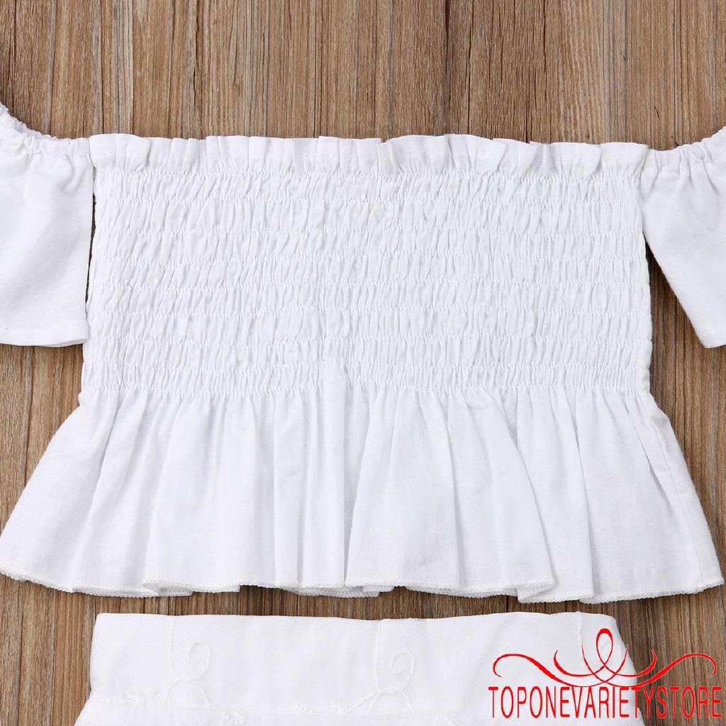 Set áo croptop hở vai + chân váy ngắn cho bé gái