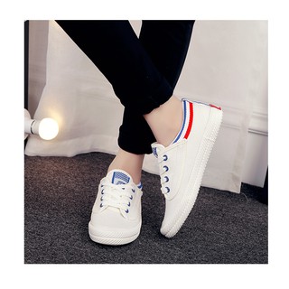 Giày Sneaker Trắng pha Xanh Đỏ