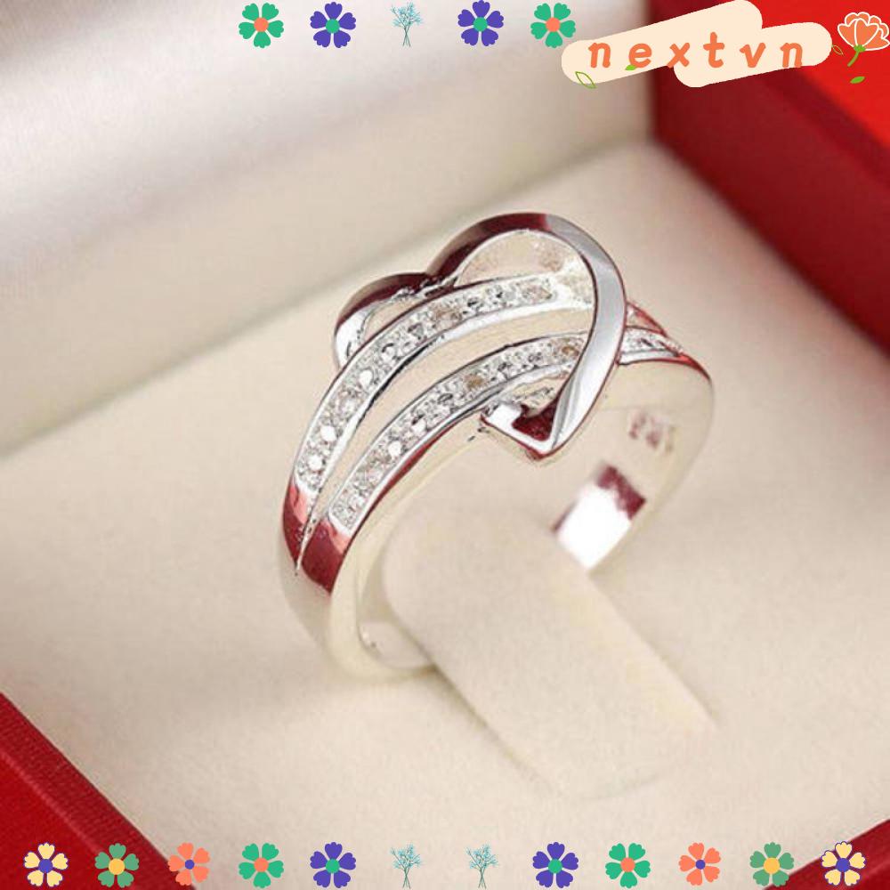 Nhẫn Đính Đá Hình Trái Tim