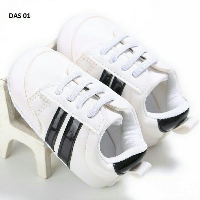 Giày tập đi ADIDAS cho bé yêu