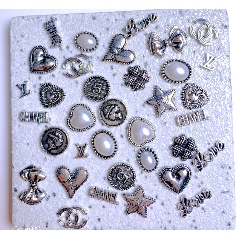 Charm đồng đủ các hình -charm xinh trang trí móng bán lẻ 1 cái