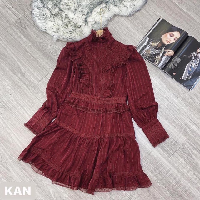 Váy búp bê cổ cao siêu xinh