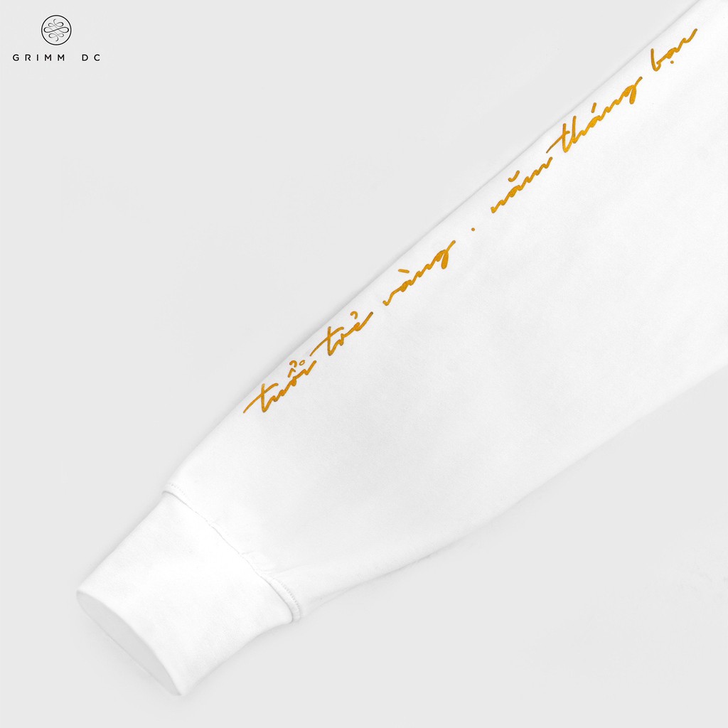 Grimm DC Áo tay dài Sống cho hết đời thanh xuân 2 phối màu đen và trắng