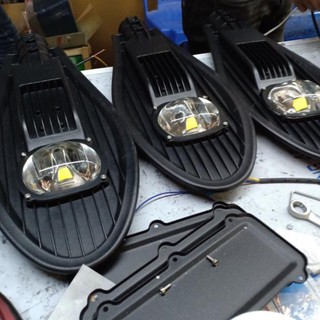 Đền đường 50w đèn chiếc lá
