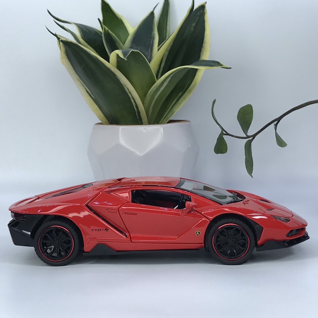 Mô hình siêu xe Lamborghini Centenario LP770-4 tỷ lệ 1:24 bằng kim loại