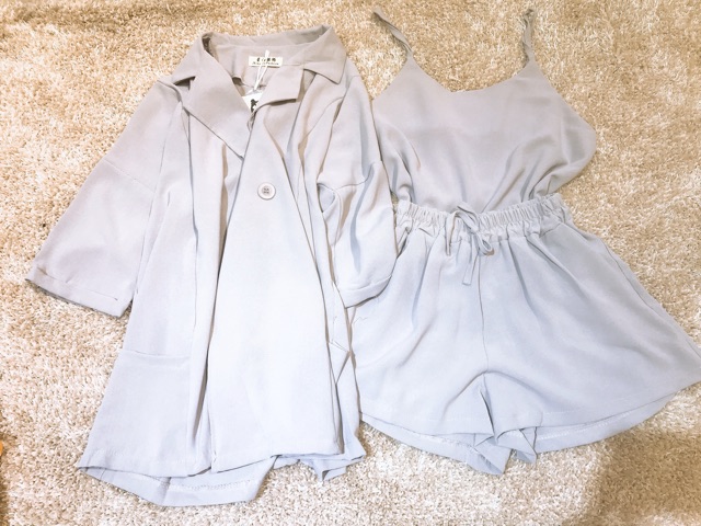 SET 3 MÓNBLAZER+ QUẦN+ÁO DÂY!!!