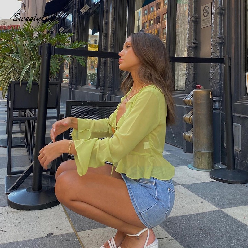 Áo Croptop Tay Dài Cổ Chữ V Màu Trơn Trong Suốt Viền Phồng Phong Cách Đường Phố Cho Nữ