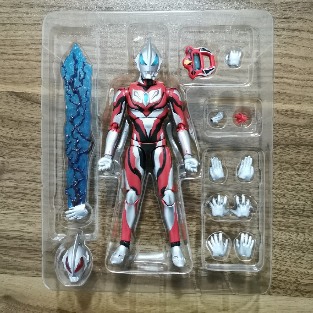 Mô Hình Nhân Vật Ultraman Tiga Zero 17.5cm Dành Cho Bé