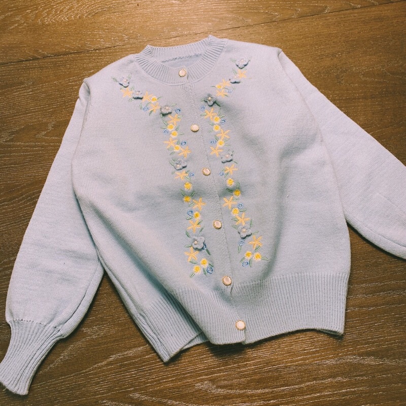 Cardigan len hoa nổi vintage