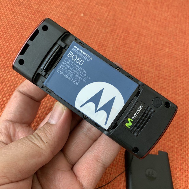 Điện thoại cổ Motorola W208 zin chính hãng.