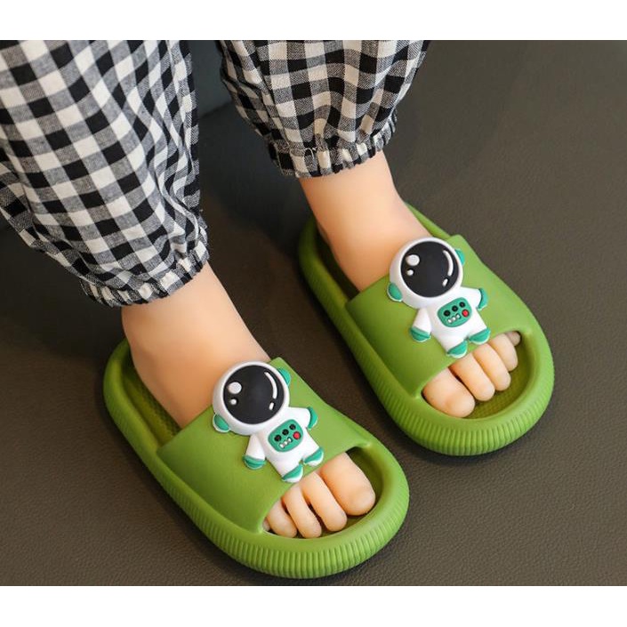 Dép Cao Su Đi Trong Nhà Chống Trượt Họa Tiết Hoạt Hình Thời Trang Mùa Hè Cho Bé